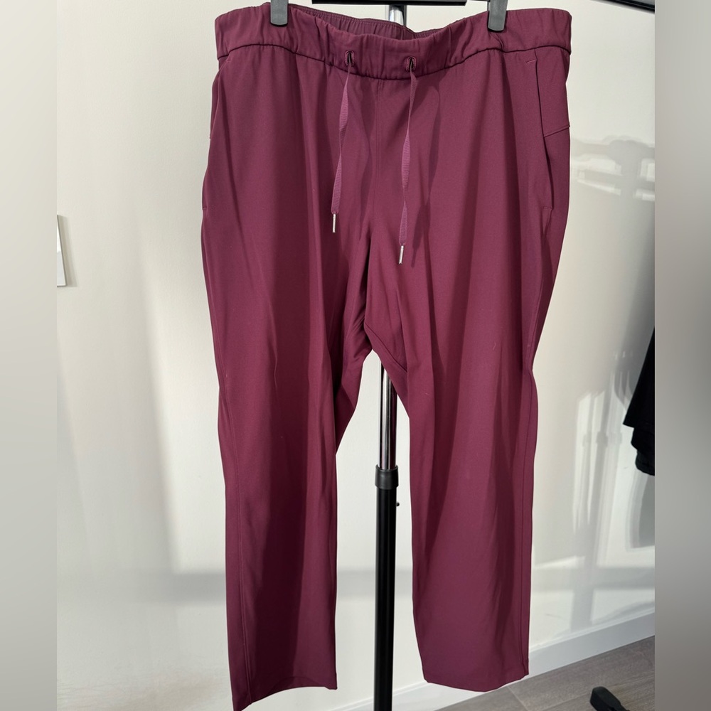 Lululemon On The Fly Pant  (27” inseam), Size 14, 4-Way Stretch Luxstreme
